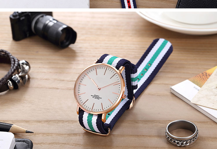 Minimalist Simple Super Thin Watch for Men And Women